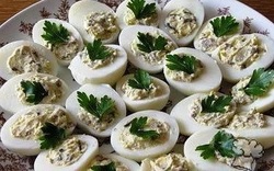 Акутагьчапа — вареные яйца с орехом